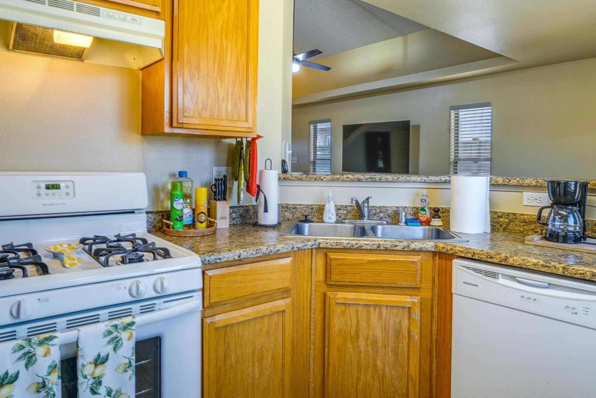 Sunny El Paso Home With Private Yard! Homestead Meadows South Eksteriør billede